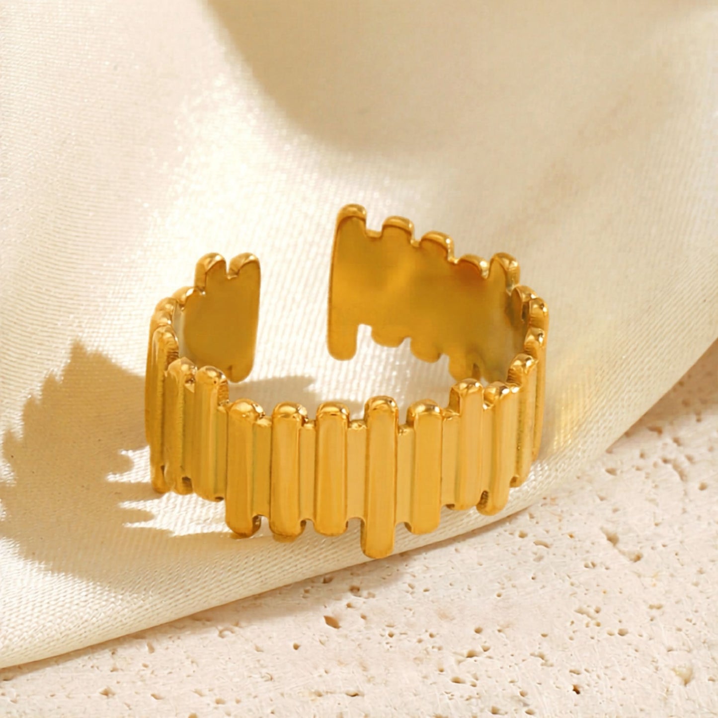 Vanguard Rib Ring