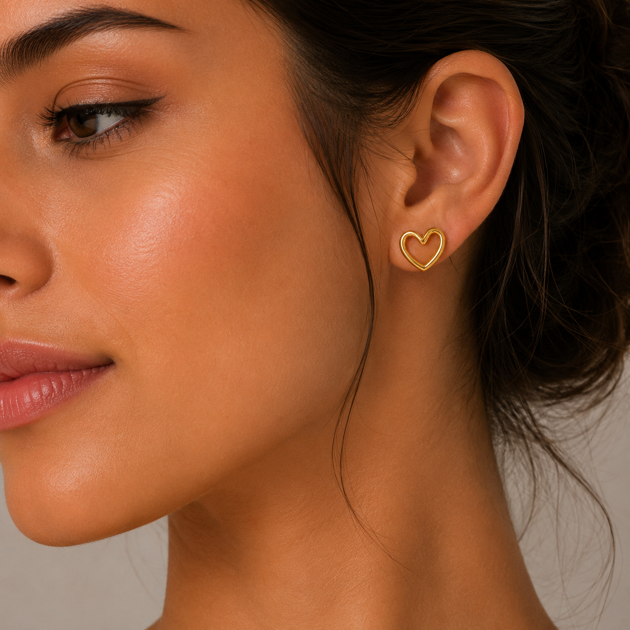 Golden Twist Heart Earring